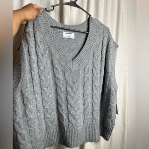Old Navy Womens L Gray V-Neck Sweater Vest with Tags
